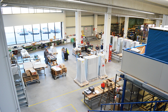 Die Montagehalle für den Schaltanlagenbau bei keipp mit einer Produktionsfläche von 800 qm.
