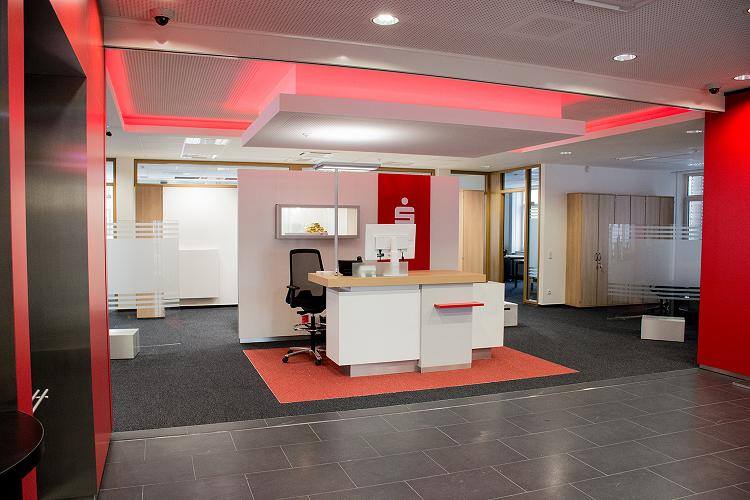 Sparkasse Vorderpfalz: Modernisierung der Geschäftsstelle in Rheingönheim ein voller Erfolg